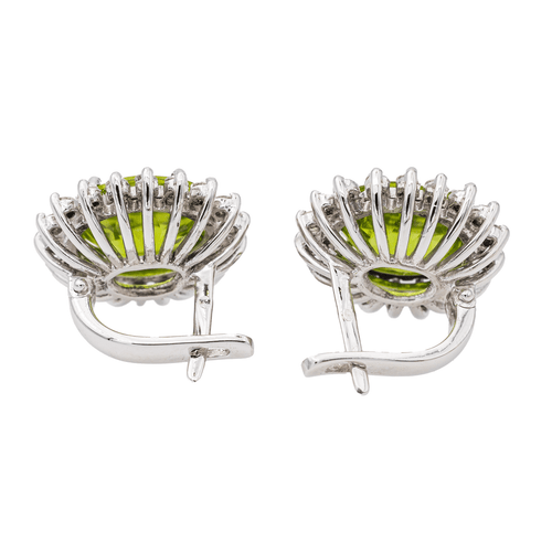 Boucles d'oreilles Boucles d’oreilles en or blanc 18 carats avec péridots et diamants 58 Facettes 3013258CN