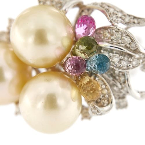 Boucles d'oreilles Boucles d’oreilles - Puces en or blanc 18 carats avec perles et diamants 58 Facettes 30438