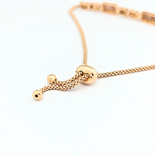 Bracelet Bracelet en or rose 18 carats serti de diamants et nacre 58 Facettes 30456