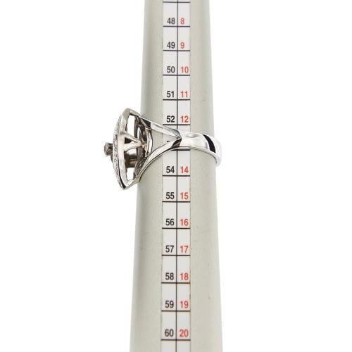 Bague 53 Bague triangulaire en or blanc 18 ct avec diamants taille brillant 58 Facettes 30674