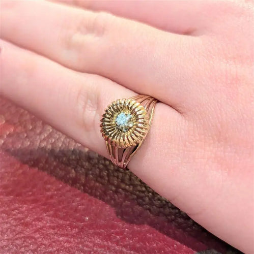 Bague 52 Bague en or jaune 18 carats et diamant 58 Facettes 30717