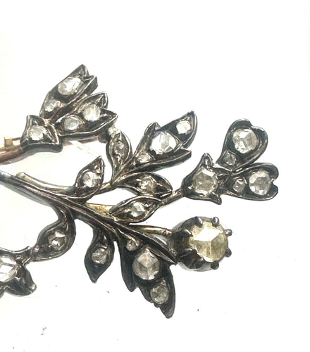 Broche Broche florale - Diamants taille rose en or et argent, Italie vers 1920 58 Facettes