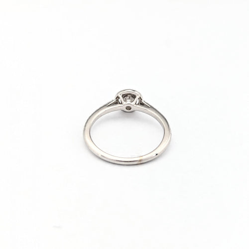 Bague 53 Bague en or blanc 18 carats et diamants 58 Facettes 31068