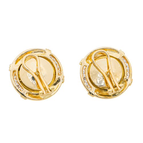 Boucles d'oreilles Boucles d'oreilles en or jaune 18 carats avec perles mabé et diamants 58 Facettes 3118588CN