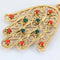 Pendentif Pendentif main en or jaune 18 carats, corail et calcédoines 58 Facettes 31897