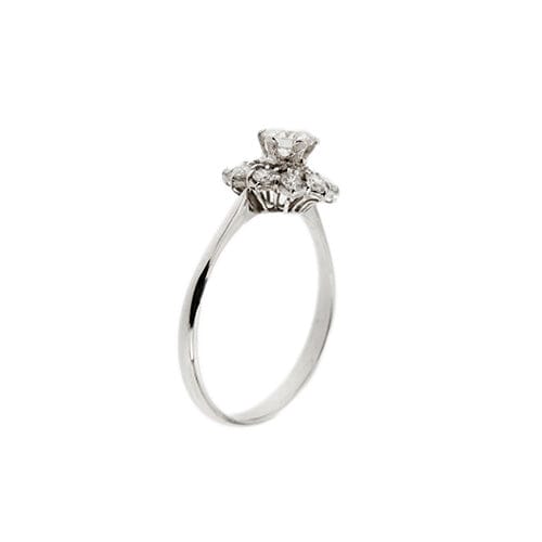 Bague 61 Bague fleur en or blanc 18 carats et diamants 0,95 ct 58 Facettes 32265