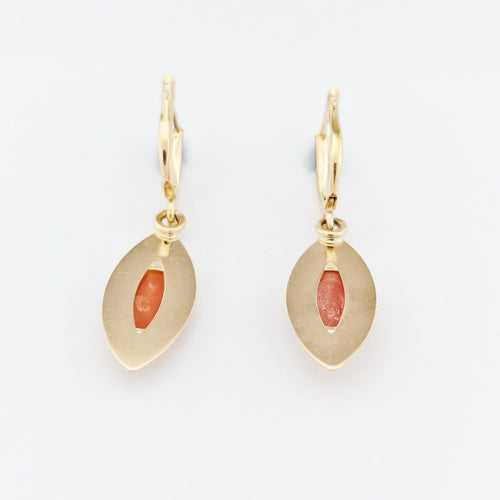 Boucles d'oreilles Boucles d’oreilles camées rondes en or jaune 18 carats 58 Facettes 32305