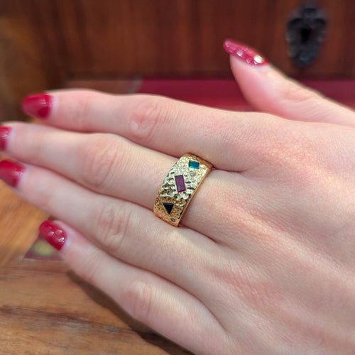 Bague 52.5 Bague Art déco en or jaune 18 carats avec rubis, émeraude, saphir et diamants 58 Facettes 32597