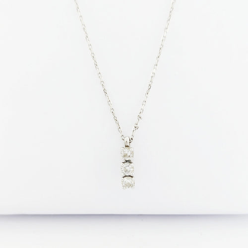 Collier Collier trilogie en or blanc 18 carats et diamants 58 Facettes 32668