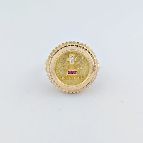 Bague 52 Augis - Bague chevalière « + qu’hier – que demain » en or jaune 18 carats 58 Facettes 33094