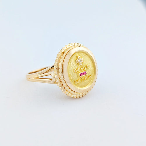 Bague 52 Augis - Bague chevalière « + qu’hier – que demain » en or jaune 18 carats 58 Facettes 33094