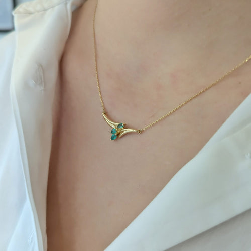 Collier Collier pendentif en or jaune 18 carats et émeraudes 58 Facettes 33142