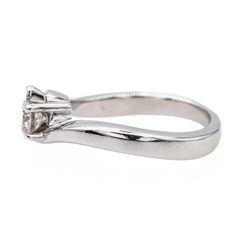 Bague 52 Bague solitaire en or blanc 18 carats avec diamant brillant 0,45 ct 58 Facettes 3319594CN
