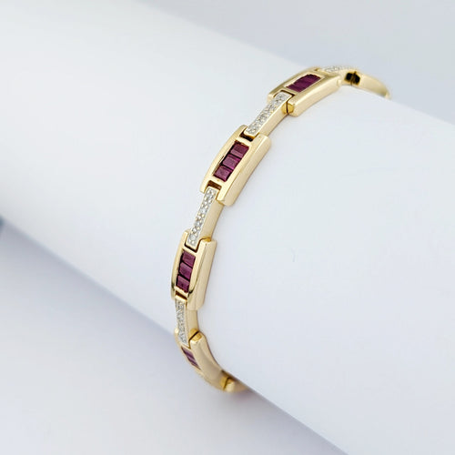 Bracelet Bracelet en or jaune 18 carats avec rubis et diamants 58 Facettes 33380