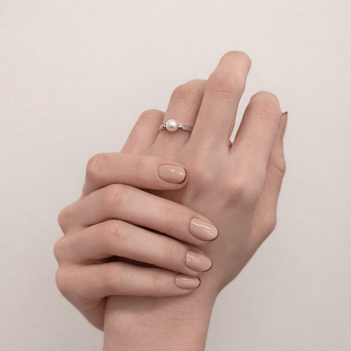 Bague 54 Bague perle et diamants en or blanc 18 carats 58 Facettes 34431