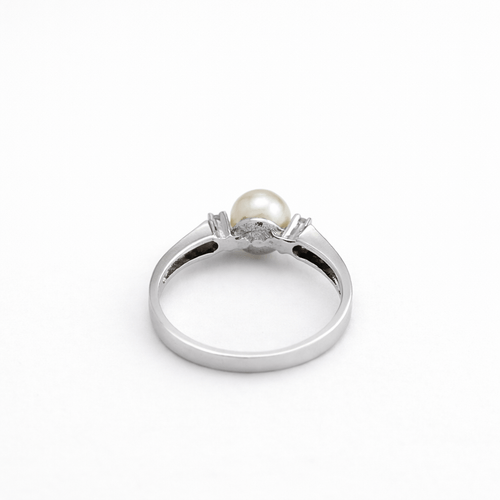 Bague 54 Bague perle et diamants en or blanc 18 carats 58 Facettes 34431