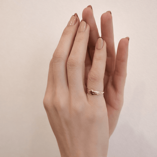 Bague 50 Bague ruban en or jaune 18 carats et émeraude 58 Facettes 34462