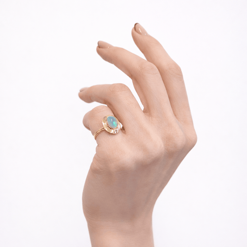 Bague 51.5 Bague en or jaune 18 carats à opale ovale 58 Facettes 34478