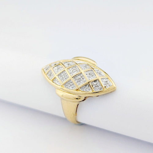 Bague 52 Bague marquise en or jaune 18 carats et diamants 58 Facettes 34515