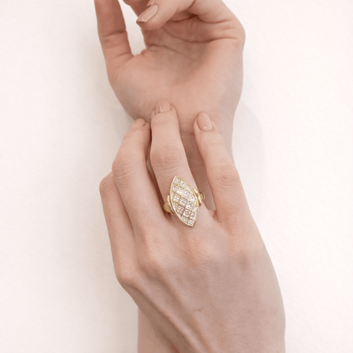 Bague 52 Bague marquise en or jaune 18 carats et diamants 58 Facettes 34515