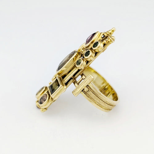 Bague 53 Bague architecturale en or jaune 18 carats et pierres fines 58 Facettes 34550