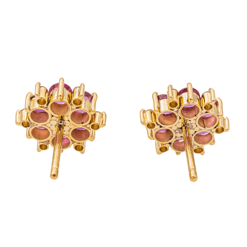 Boucles d'oreilles Boucles d’oreilles puces en or jaune 18 carats rubis et diamants 58 Facettes 3455903CN