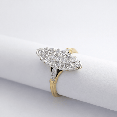 Bague 54 Bague marquise pavée de diamants en or jaune et or blanc 18 carats 58 Facettes 34598
