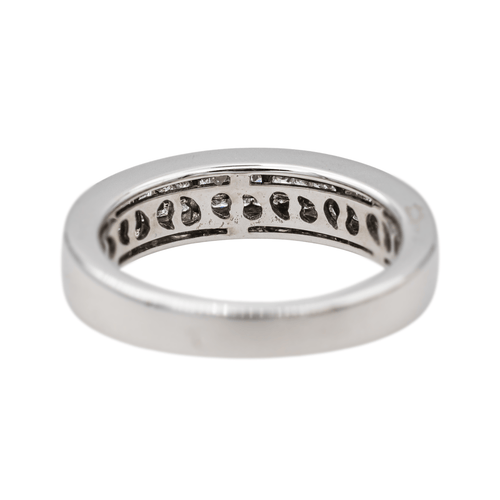 Bague 49 Bague en or blanc 18 carats sertie de diamants taille princesse 58 Facettes 3557066CN