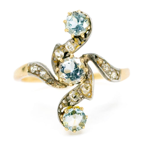 Bague 57 Bague aigues-marines et diamants en or 18 carats 58 Facettes 00F6F0D5618D4B5596B0CE29921A388A
