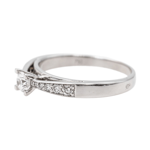 Bague 60 Bague solitaire en or blanc 18 carats et diamants 58 Facettes 3641117CN