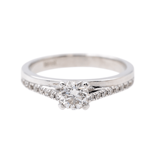 Bague 50 Bague solitaire en or blanc 18 carats et diamants 58 Facettes 3694714CN