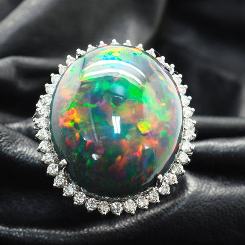 Bague 54 Bague opale et diamants en or jaune 18 carats 58 Facettes 4803