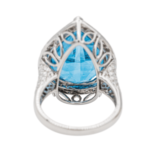 Bague 51.5 Bague cocktail en or blanc avec topaze bleue et diamants 58 Facettes 3798774CN