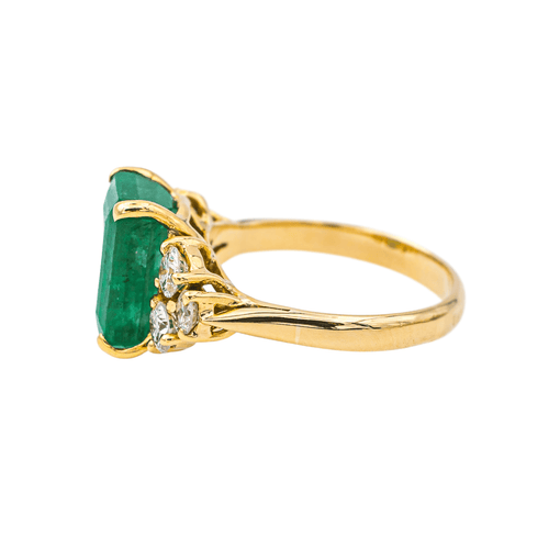 Bague 46 Bague en or jaune 18 carats avec émeraude et diamants 58 Facettes 3905083CN