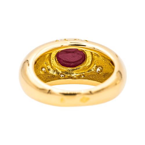 Bague 52 Bague en or jaune 18 carats avec rubis cabochon et diamants 58 Facettes 3954561RV