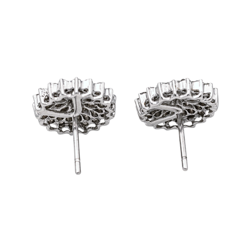 Boucles d'oreilles Boucles d’oreilles puces en or blanc 18 carats et diamants 58 Facettes 3970467CN