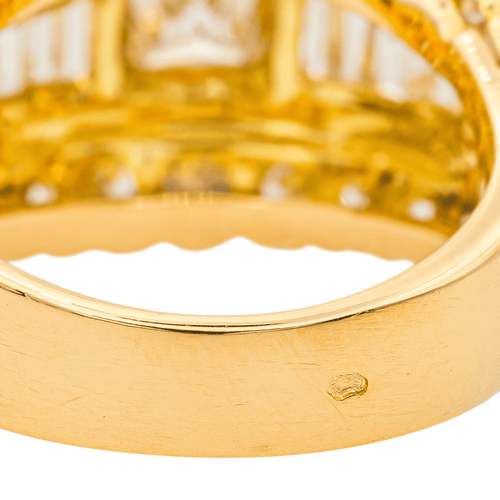 Bague 53 Bague en or jaune 18 carats sertie de diamants 58 Facettes 3981322RV