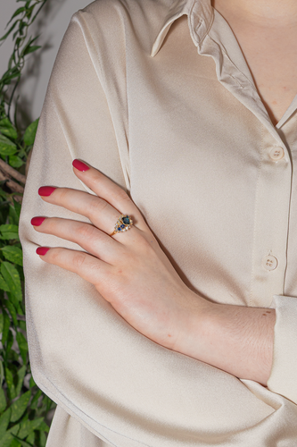 Bague 56 Bague en or jaune 18 carats sertie de saphirs et diamants 58 Facettes 4002854CN