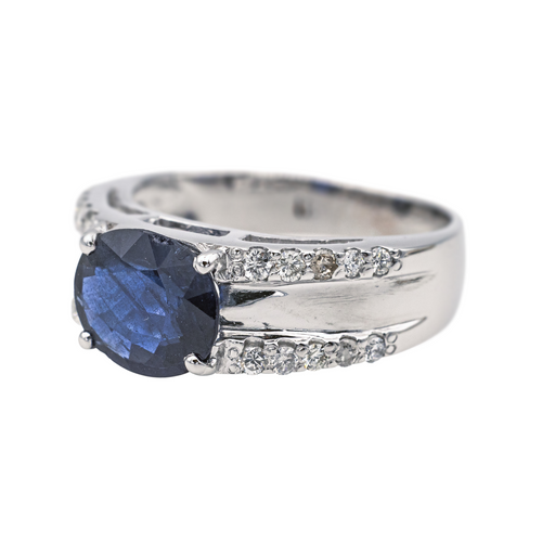 Bague 50 Bague en or blanc 18 carats saphir ovale et diamants 58 Facettes 4049091CN