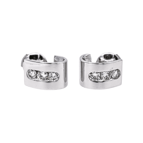 Boucles d'oreilles Boucles d’oreilles puces en or blanc 18 carats avec diamants 58 Facettes 4221378RV