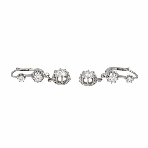 Boucles d'oreilles Boucles d'oreilles dormeuses en or blanc 18K et diamants 58 Facettes 4387236CN
