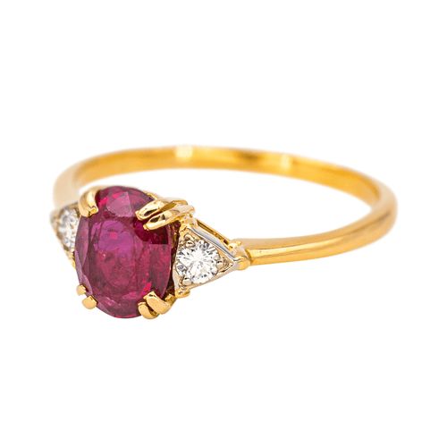 Bague 58 Bague en or jaune 18 carats avec rubis ovale et diamants 58 Facettes 4423551RV