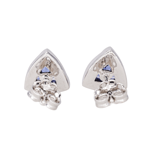 Boucles d'oreilles Boucles d’oreilles puces en or blanc 18 carats tanzanites et diamants 58 Facettes 4423606RV