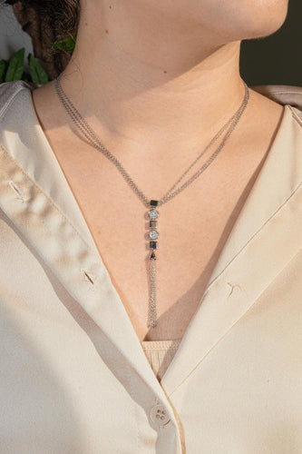 Collier Collier en or blanc 18 carats serti de diamants 58 Facettes 4450383CN