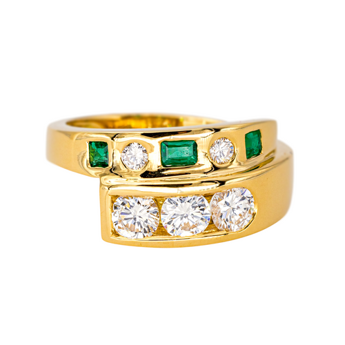Bague 51.5 Bague en or jaune 18 carats sertie de diamants et d’émeraudes 58 Facettes 4553195CN