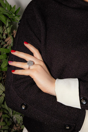 Bague 52 Bague cocktail en or blanc 18 carats et platine avec diamants 58 Facettes 4776443CN