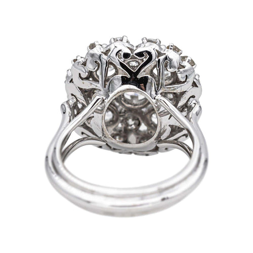 Bague 52 Bague cocktail en or blanc 18 carats et platine avec diamants 58 Facettes 4776443CN