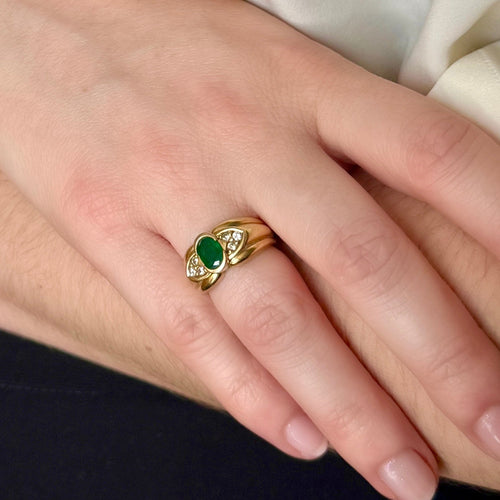 Bague 53 Bague godronnée en or jaune 18k à émeraude et diamants 58 Facettes REF2575-343