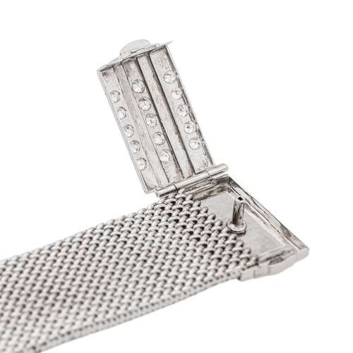 Bracelet Bracelet manchette en or blanc 18 carats serti de diamants 58 Facettes 578150CD