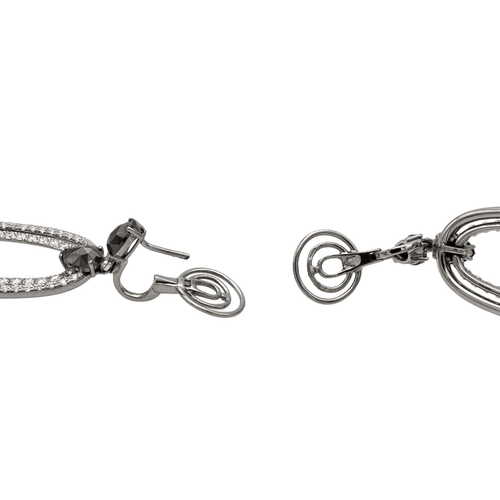 Boucles d'oreilles Boucles d’oreilles pendantes en or blanc 18 carats et diamants 58 Facettes 578657RV